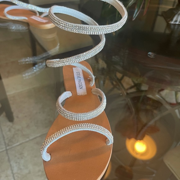 🌺NEW MARKDOWN🌺 $71 DOLLARS OFF RETAIL $120🌺FLAWLESS PREOWNED/ STEVE MADDE 🌺 - Picture 1 of 7